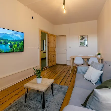 Eigene Im Stadtzentrum Mit Wunderschoener Dachterrasse Apartman Biel