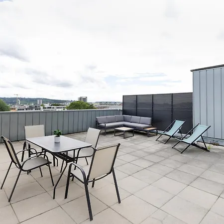 Eigene Im Stadtzentrum Mit Wunderschoener Dachterrasse Lägenhet